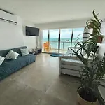 Apartamentos Con Playa Privada Y Vista Al Mar